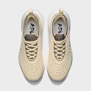 APL Techloom Zipline Women’s Size 9